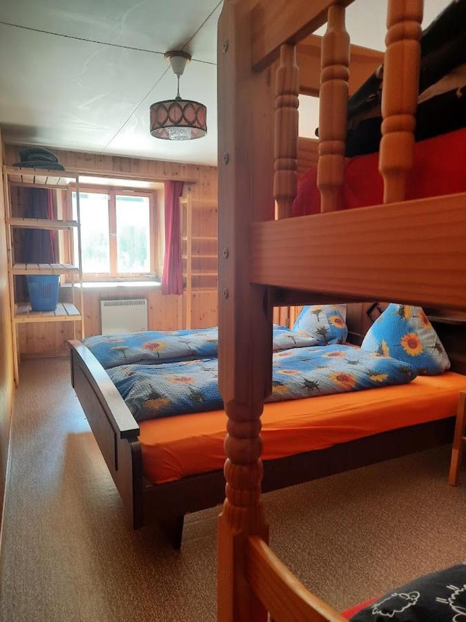 Appartement Bio Yak Hof Heinz à Sufers Extérieur photo
