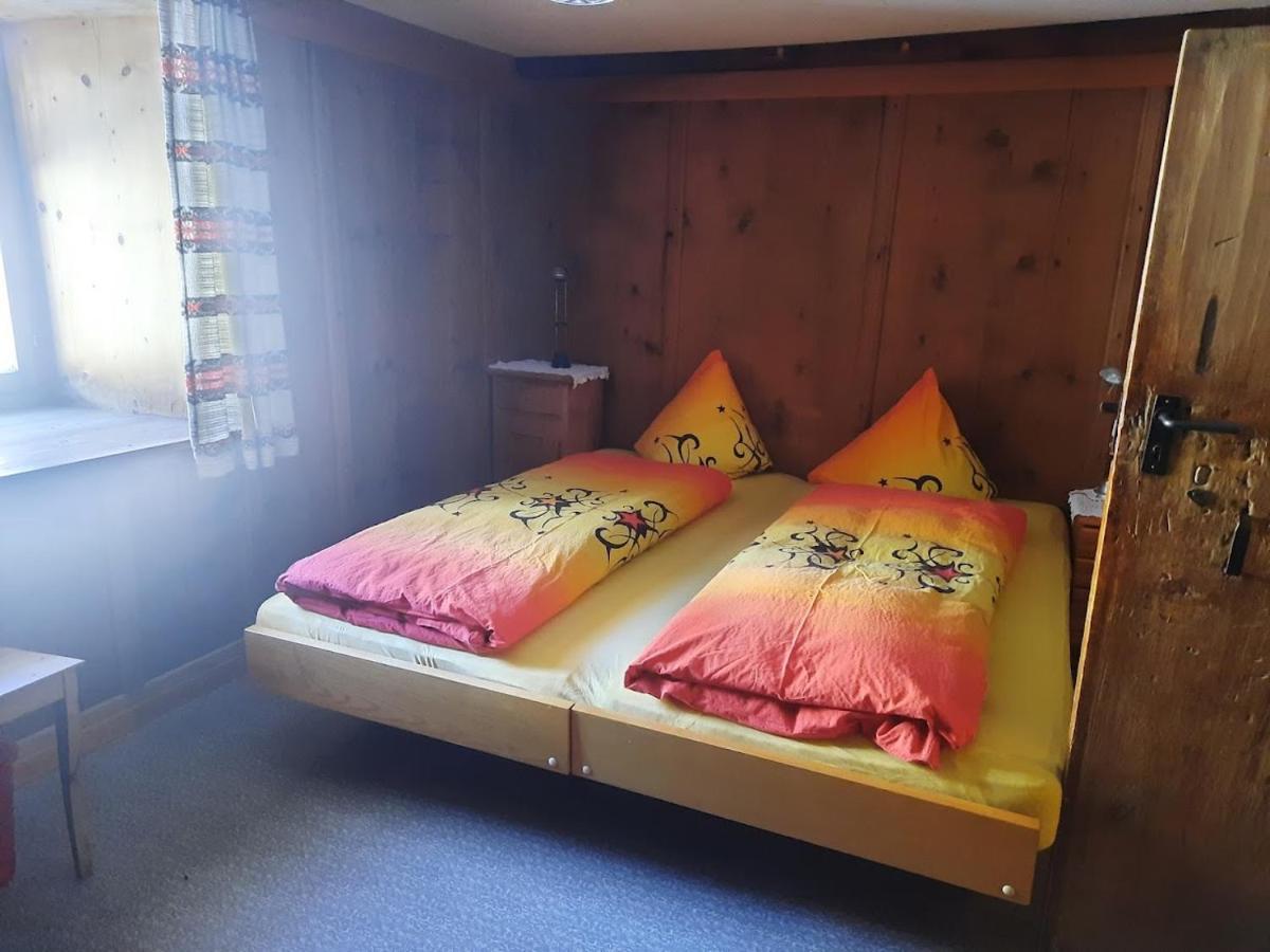 Appartement Bio Yak Hof Heinz à Sufers Extérieur photo